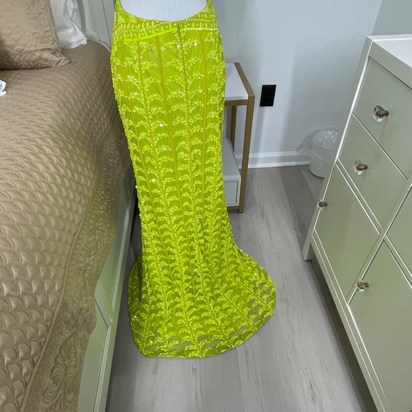 Rachel Allan Neon Green Prom Dress Size 6 - Picture 12 of 14